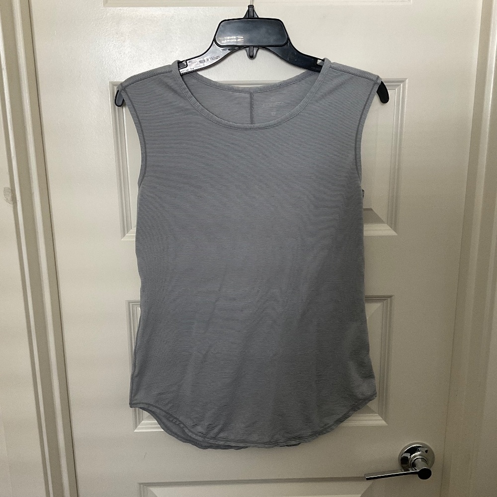 Athleta Scoop Hem‎ Tank Top - Grey and White Striped - Size XS